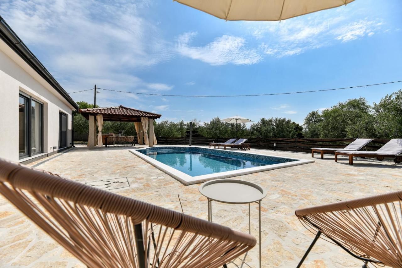 Villa Wonderful House Bruno With Heated Pool