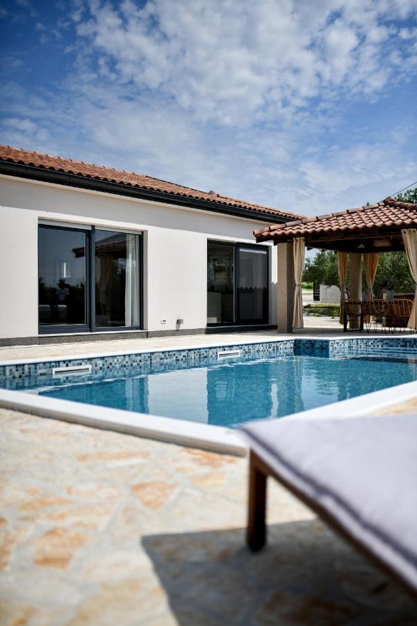 Villa Wonderful House Bruno With Heated Pool Zadar