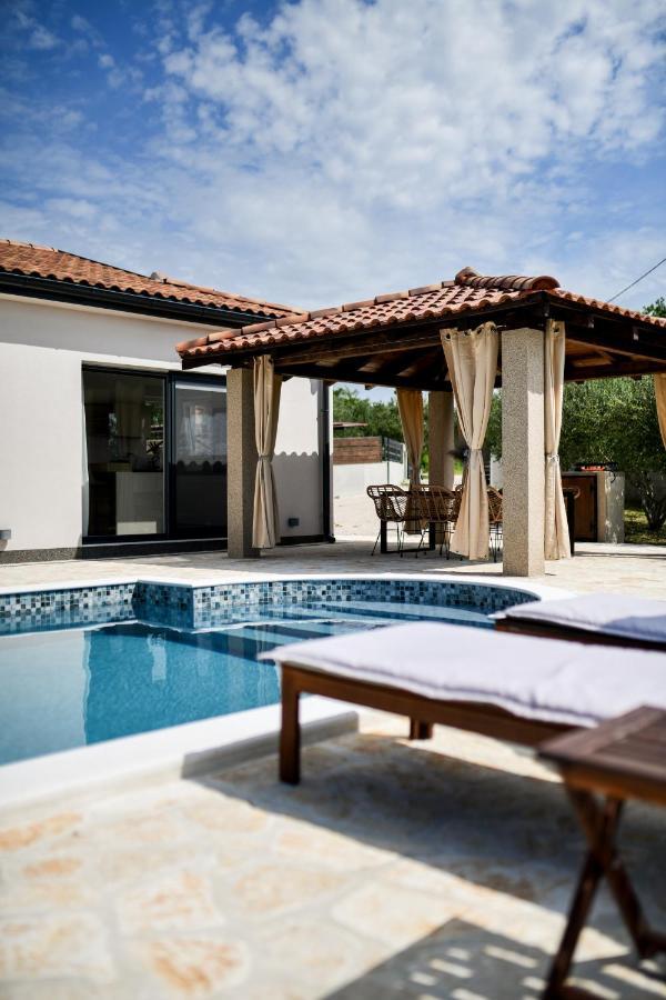 Villa Wonderful House Bruno With Heated Pool Zadar